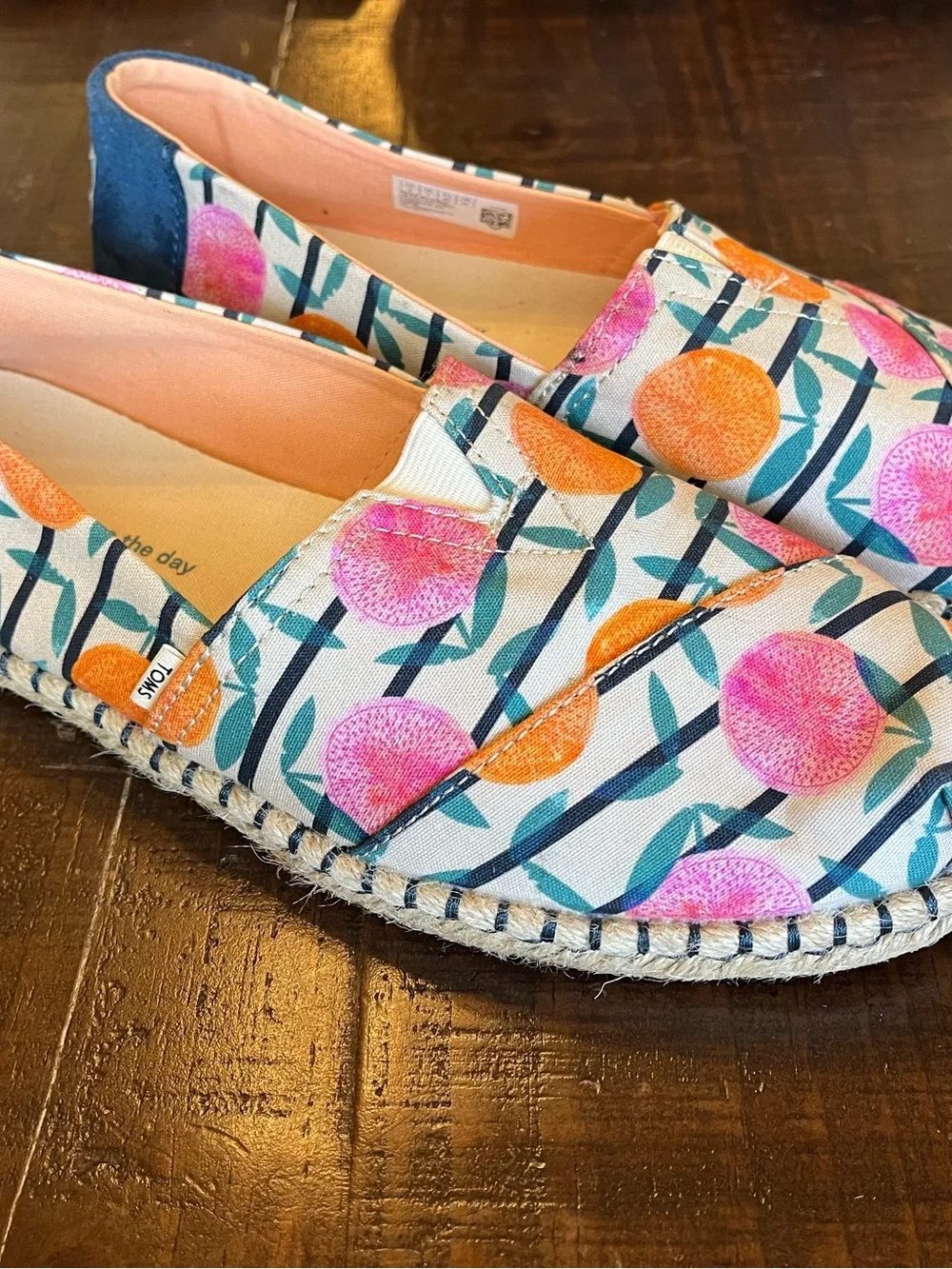 TOMS Alpargata Rope Espadrille Summer Fruits Squeeze the Day Sz 9 - LIKE NEW!